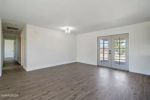 Living - 684 Carson River Dr, Fallon, NV 89406 photo 8 of 11