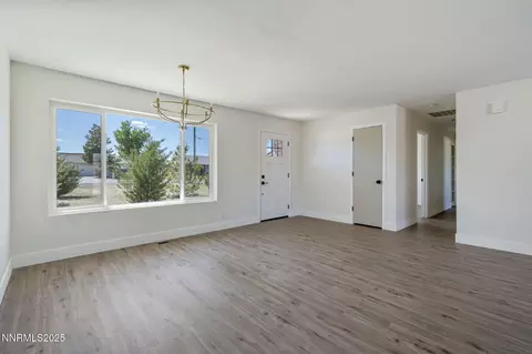 Living - 684 Carson River Dr, Fallon, NV 89406 photo 6 of 11
