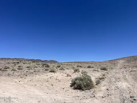 8800 Wildflower Rd, Stagecoach, NV 89429