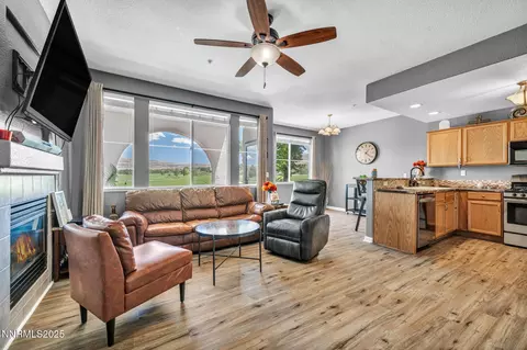 6230 Ingleston Dr #212, Sparks, NV 89436