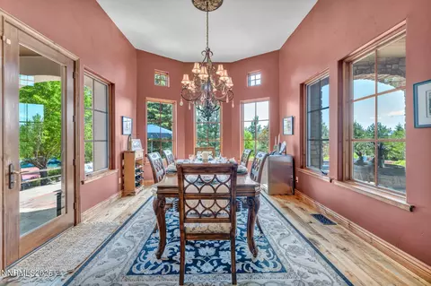 Dining - 186 Carleton Ct, Reno, NV 89511 photo 3 of 6