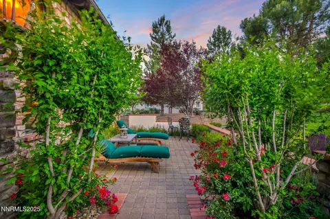 Exterior - 186 Carleton Ct, Reno, NV 89511 photo 24 of 32