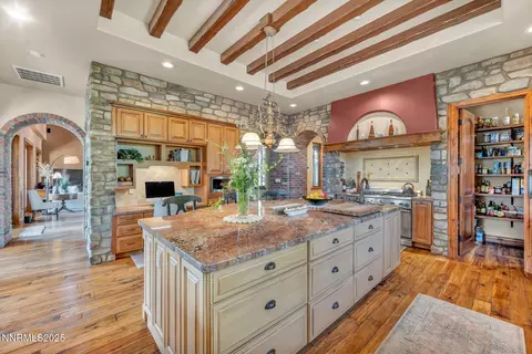Kitchen - 186 Carleton Ct, Reno, NV 89511 photo 5 of 8