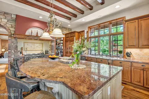 Kitchen - 186 Carleton Ct, Reno, NV 89511 photo 4 of 8