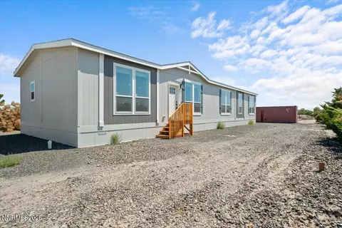 3030 E Cougar St, Silver Springs, NV 89429