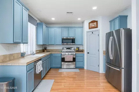 7220 Windswept Loop, Sparks, NV 89436 photo 12