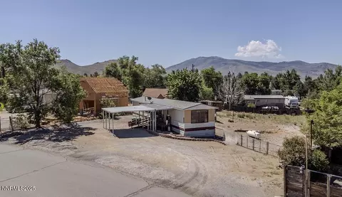 17530 Thrush Ln, Reno, NV 89508