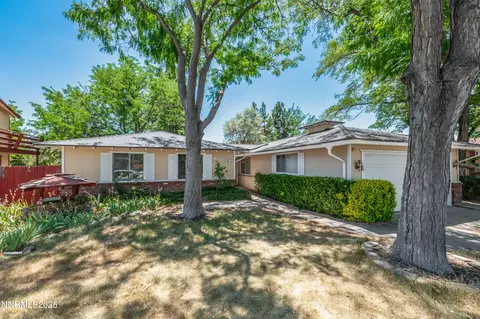 621 Steffanie Way, Sparks, NV 89431