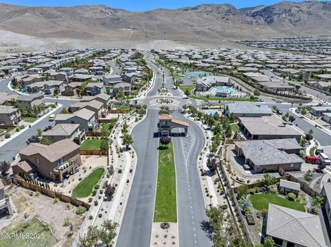 View/Area - 2725 Foxhunter Ln, Reno, NV 89521 photo 10 of 11