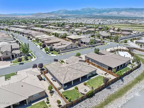 View/Area - 2725 Foxhunter Ln, Reno, NV 89521 photo 5 of 11
