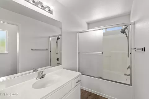 Bath - 18201 Silverleaf Ct, Reno, NV 89508 photo 1 of 2