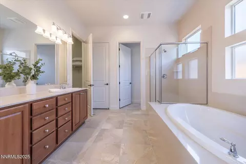 Bath - 1197 Callaway Trl, Reno, NV 89523 photo 1 of 3