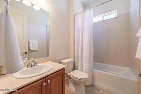Bath - 1197 Callaway Trl, Reno, NV 89523 photo 3 of 3