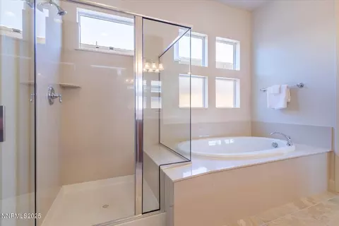 Bath - 1197 Callaway Trl, Reno, NV 89523 photo 2 of 3
