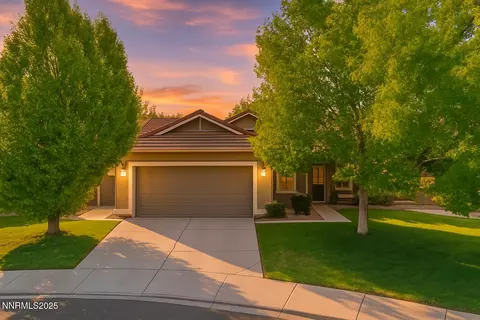 9578 Rusty Nail Ct, Reno, NV 89521 photo 2
