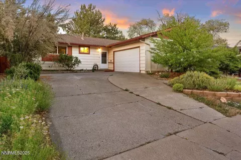 840 Akard Dr, Reno, NV 89503
