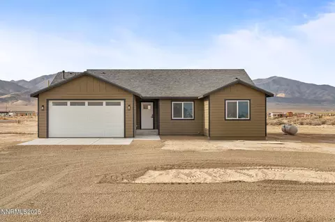 665 Emerald Ln, Battle Mountain, NV 89820