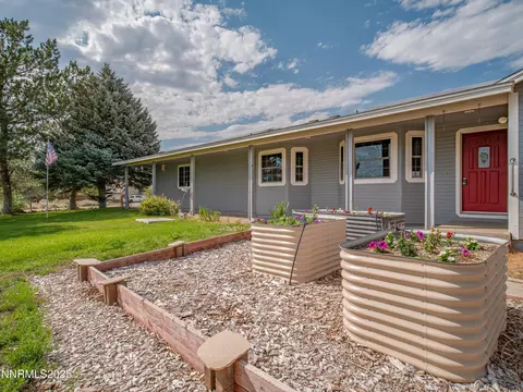 2843 Wade St, Minden, NV 89423