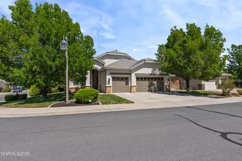 Exterior - 10095 Cascade Falls Dr, Reno, NV 89521 photo 2 of 9