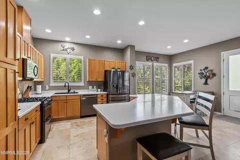 Kitchen - 10095 Cascade Falls Dr, Reno, NV 89521 photo 2 of 7