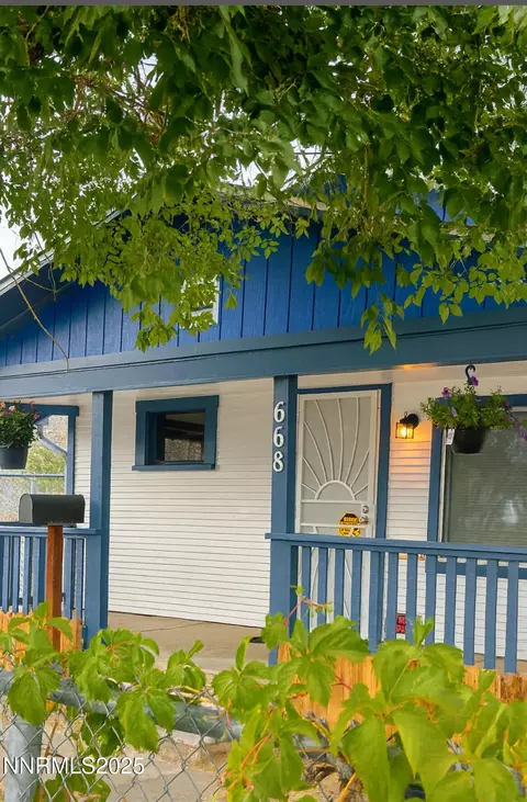 668 Spokane St, Reno, NV 89512