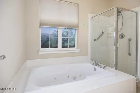 Bath - 929 Conifer Dr, Fallon, NV 89406 photo 3 of 3