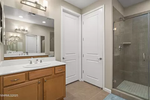 Bath - 2280 Hyperion Ln, Reno, NV 89521 photo 2 of 3