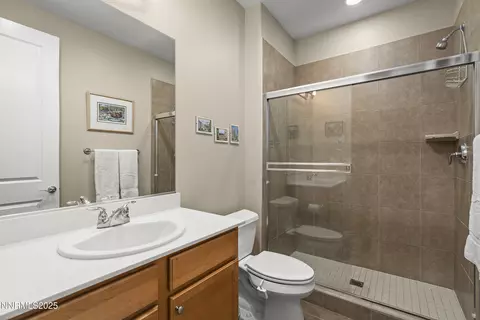 Bath - 2280 Hyperion Ln, Reno, NV 89521 photo 3 of 3