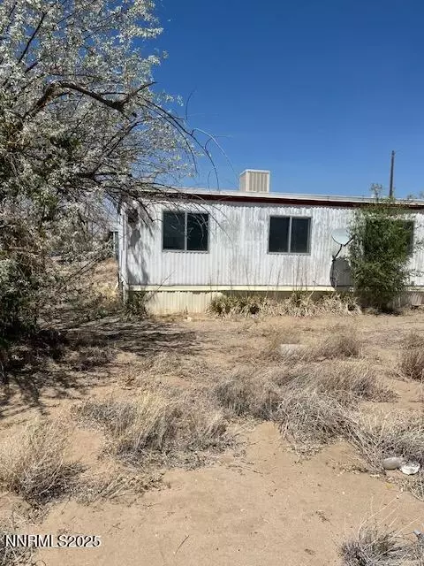 7650 Springfield Rd, Silver Springs, NV 89429