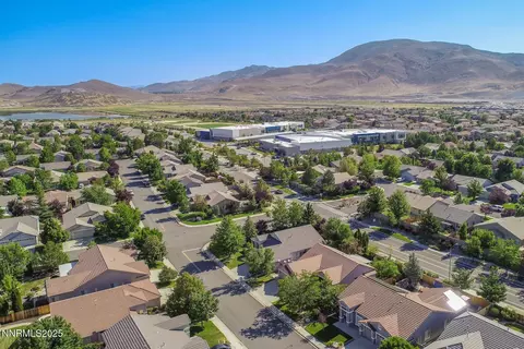 View/Area - 9579 Mammoth Ct, Reno, NV 89521 photo 4 of 9