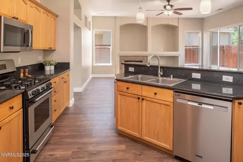 Kitchen - 9579 Mammoth Ct, Reno, NV 89521 photo 2 of 2