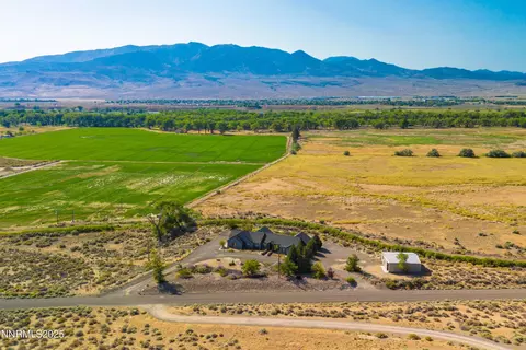 45 River Rd, Dayton, NV 89403