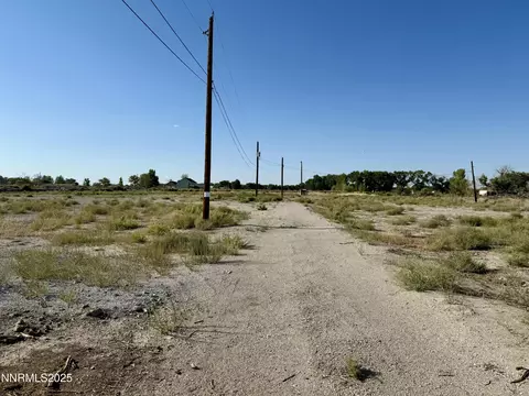 225 Union Ln, Fallon, NV 89406 photo 3