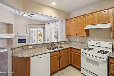 9741 Ripple Way, Reno, NV 89521 photo 11