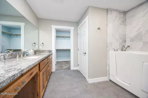 Bath - 2011 Silver Cir, Fallon, NV 89406 photo 3 of 3