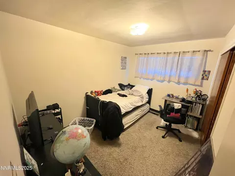 Bedroom - 985 E Taylor St, Reno, NV 89502 photo 2 of 2