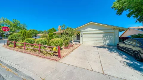 1002 Glen Meadow Dr, Sparks, NV 89434