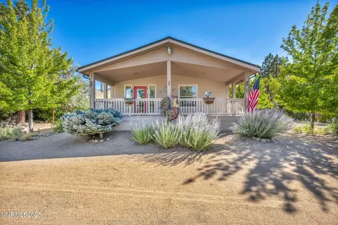 91 Shetler Dr, Coleville, CA 96107