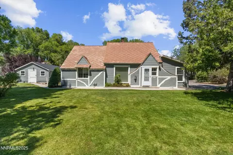 1606 10th St, Minden, NV 89423