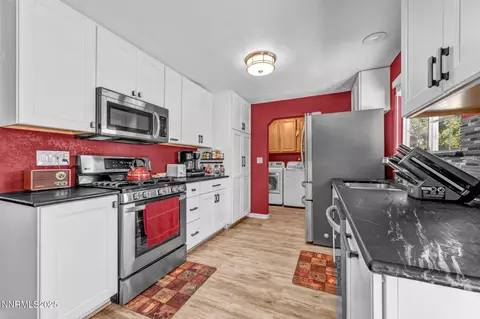 2100 W 6th St, Reno, NV 89503