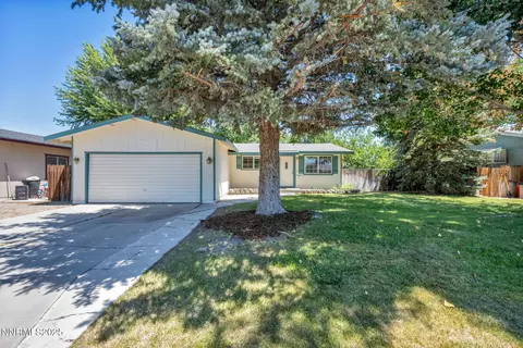 306 Helen Ave, Yerington, NV 89447