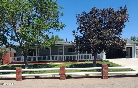 375 Curry Dr, Fernley, NV 89408