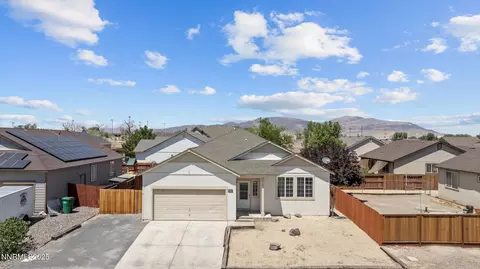 1270 Shadow Ln, Fernley, NV 89408
