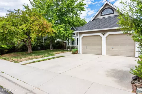 472 Sandalwood Dr, Carson City, NV 89701