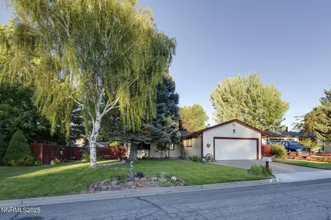 2281 Meadowbrook Ln, Carson City, NV 89701