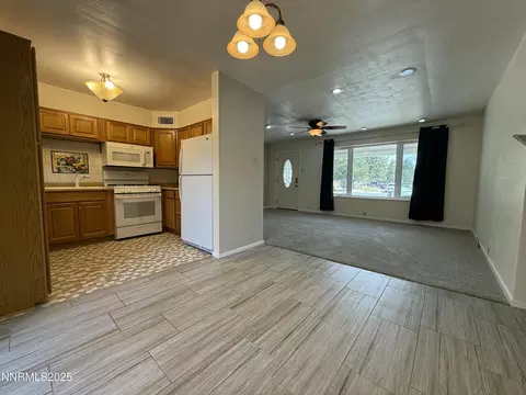 Living - 302 Meyer St, Carson City, NV 89703 photo 2 of 2