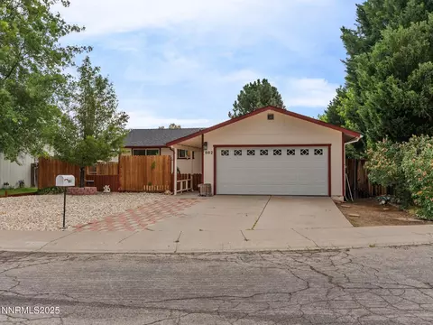 862 Auburn Ct, Carson City, NV 89705