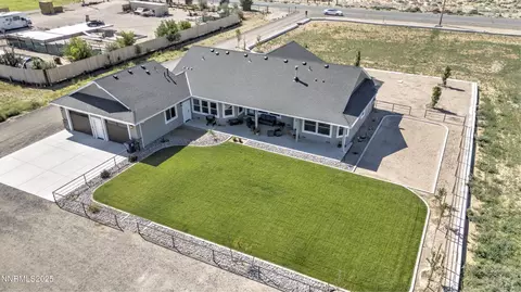 Exterior - 4928 Oran Rd, Fallon, NV 89406 photo 5 of 6