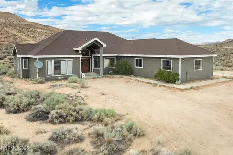 230 Descanso Ln, Sparks, NV 89441