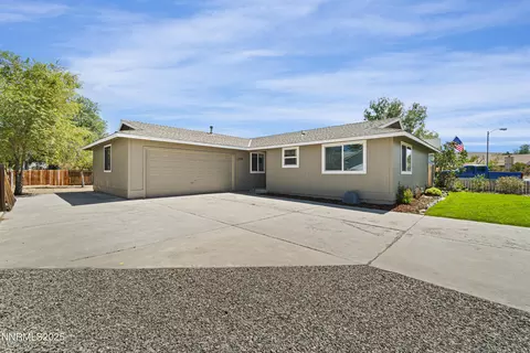 1358 Victoria Dr, Gardnerville, NV 89460